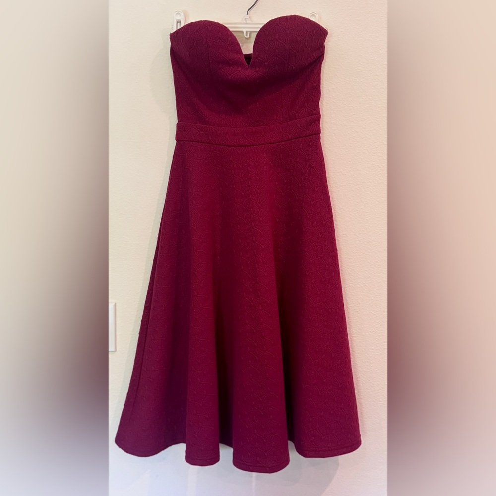 Elegant Red Strapless Dress